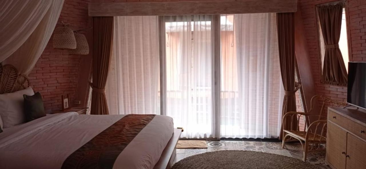 Dusun Semilir Hotel And Resort Semarang Esterno foto