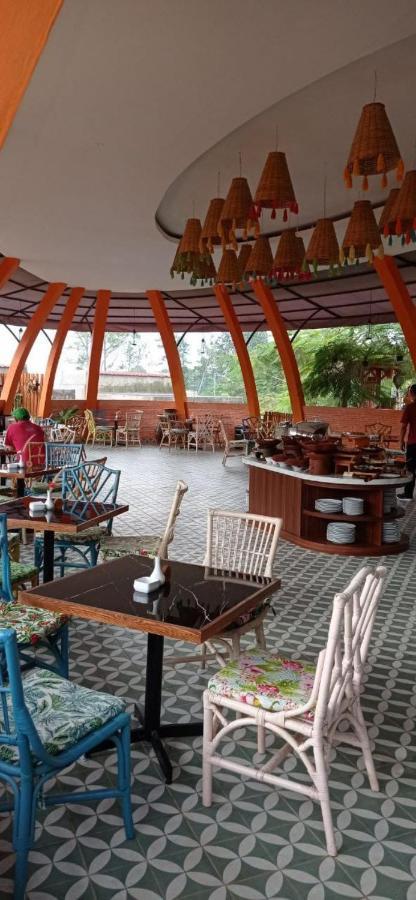 Dusun Semilir Hotel And Resort Semarang Esterno foto